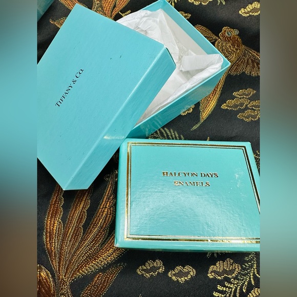 SOLD. Tiffany & Co Halcyon Days Enamels Samoset Resort MBNA 1994 Trinket Box - Picture 2 of 9